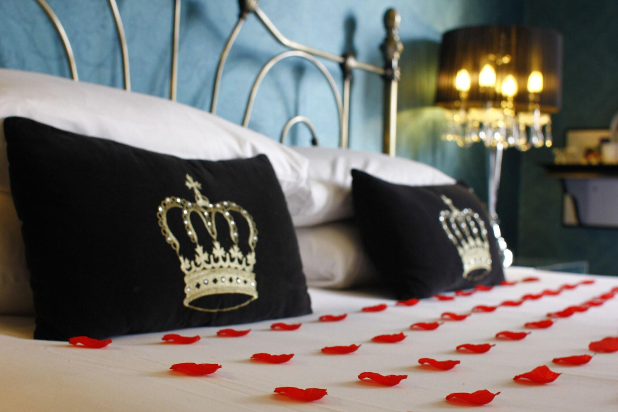 The Victoria Hotel Manchester By Compass Hospitality Oldham Exterior photo