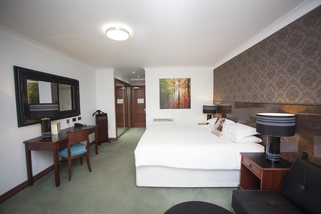 The Victoria Hotel Manchester By Compass Hospitality Oldham Exterior photo