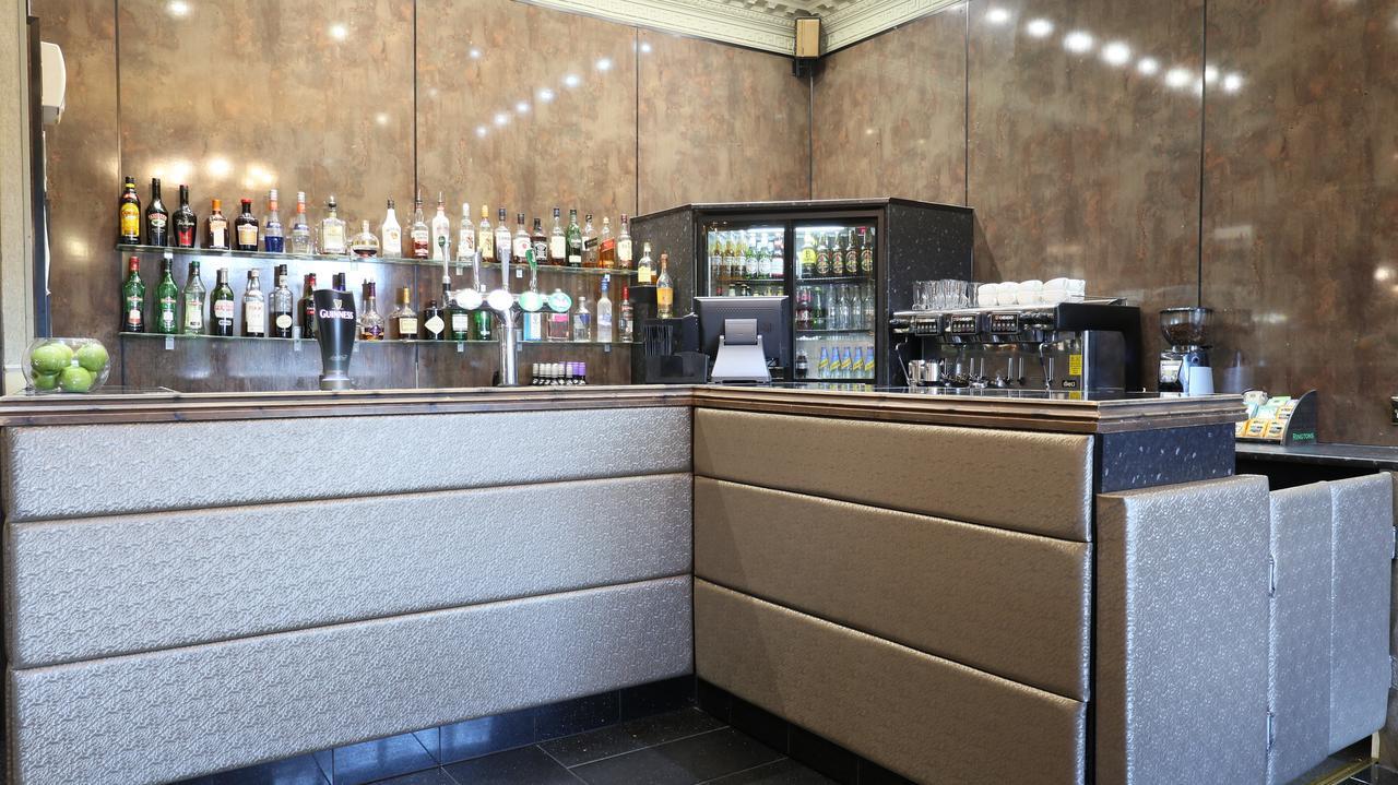 The Victoria Hotel Manchester By Compass Hospitality Oldham Exterior photo